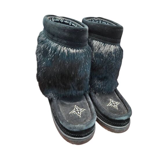Manitoba Mukluks Black Fur Embroidered Waterproof Winter Boots womens size 7 - Picture 2 of 8